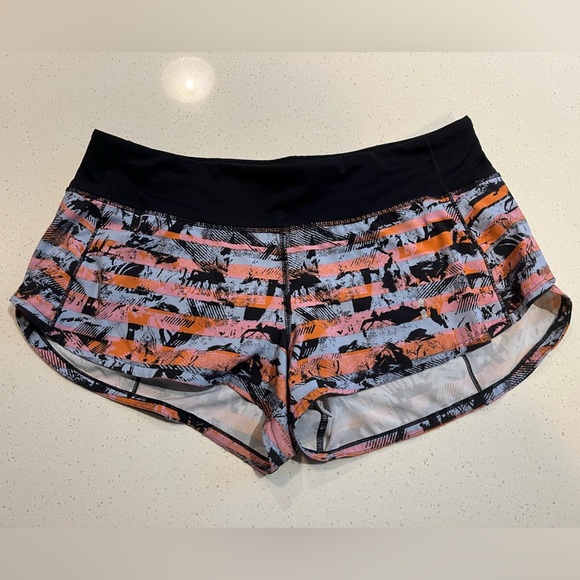 Lululemon Speed Up Short 2.5" in Inversion Multi / Black Size 8 - Picture 6 of 9